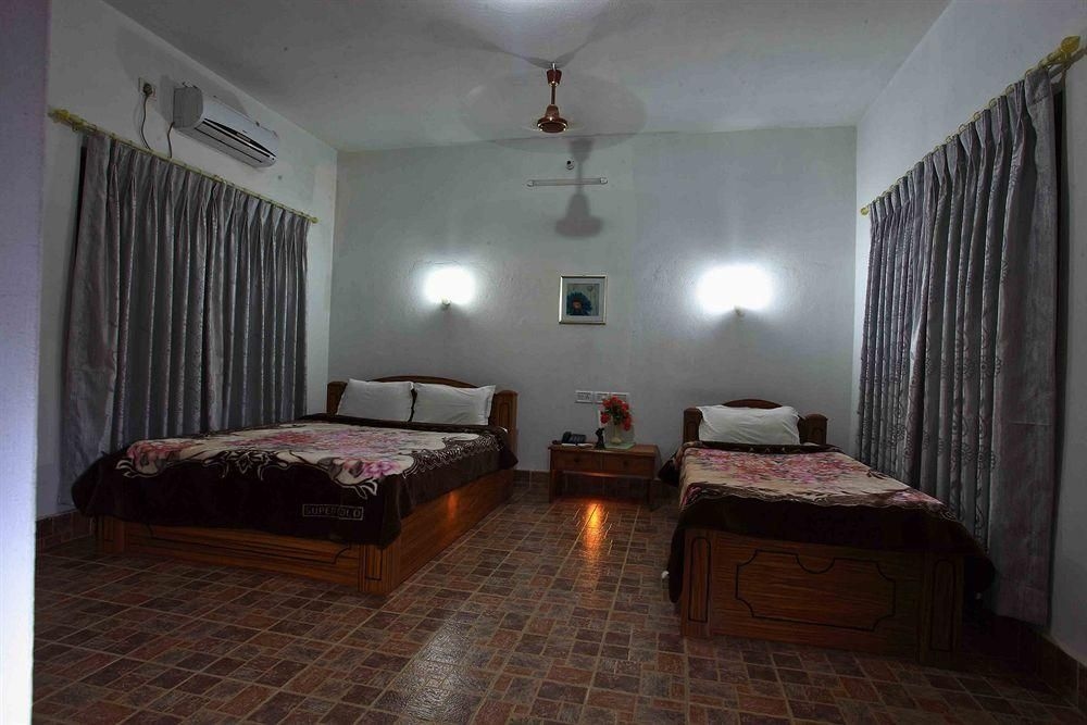 Jungle Safari Lodge0