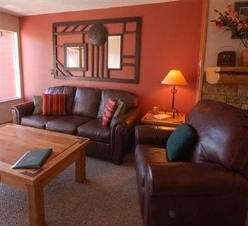 Ridgecrest Condominiums2