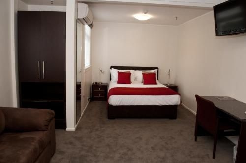 อะชัวร์ แอท อีเดน พาร์ค (AT Eden Park Motel)1