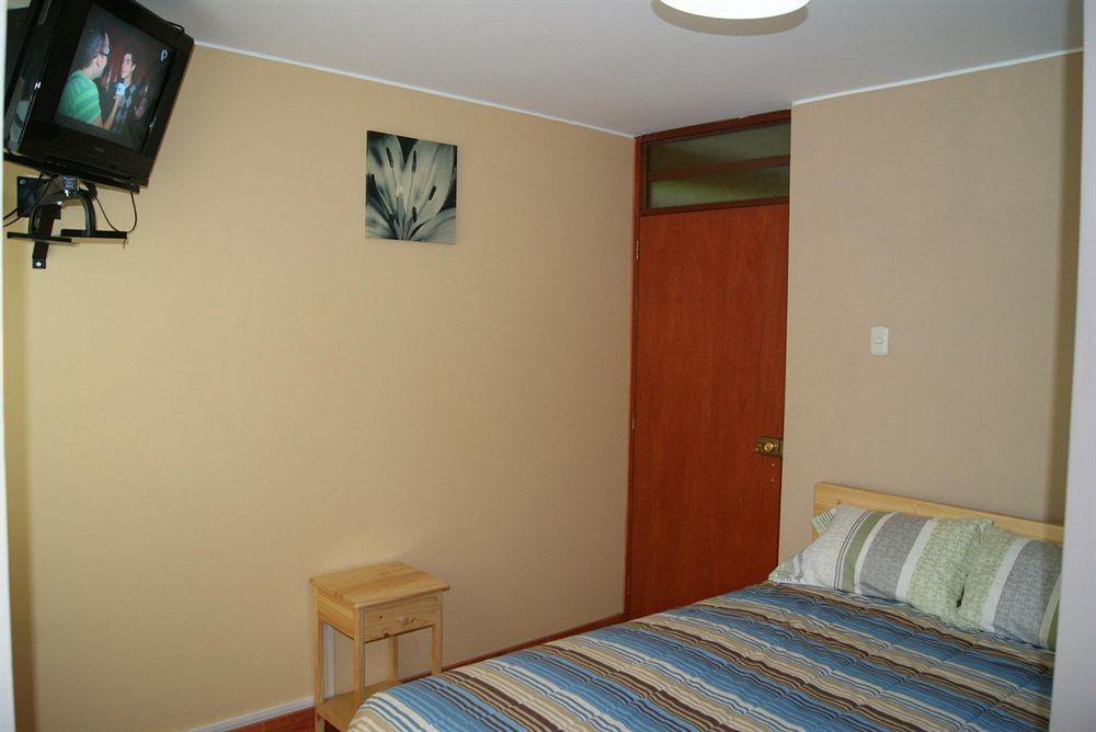 Hotel Savoy Ica0