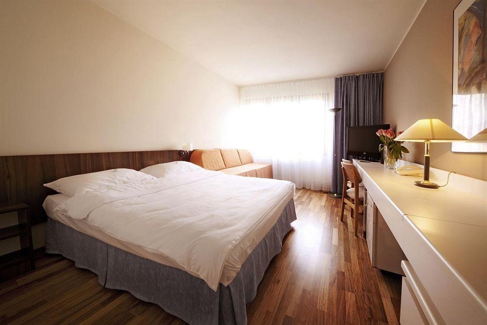 Omega Hotel4