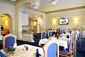 Hotel Royal0