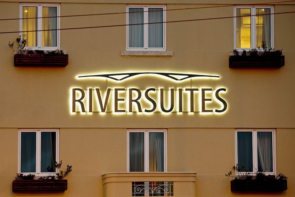 Riversuites0