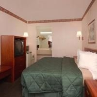 Quality Inn North4