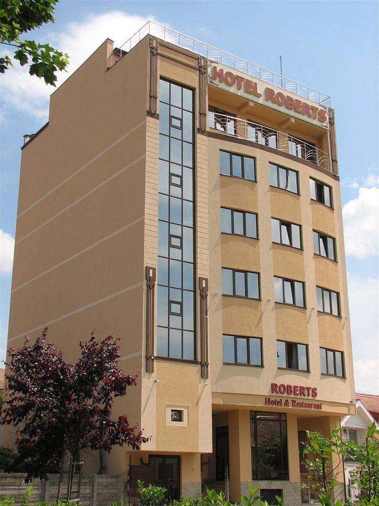HOTEL ROBERTS4