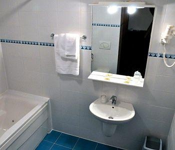 HOTEL ROBERTS3