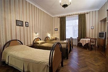 Aurora Petrogradskaya1