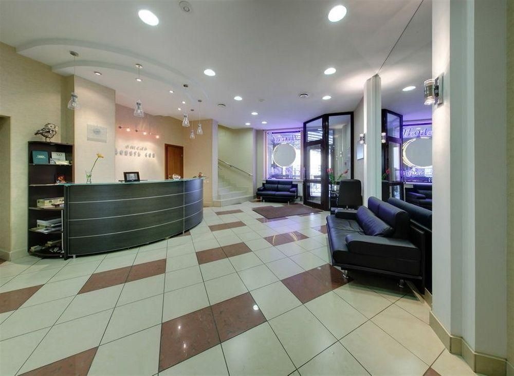 9 Owls Hotel3