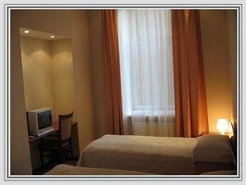 Butterfly Hotel2