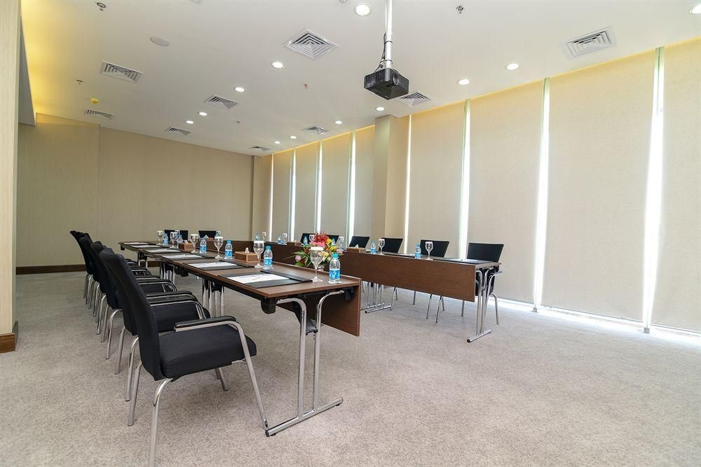 Golden Tulip Dammam Corniche Hotel1