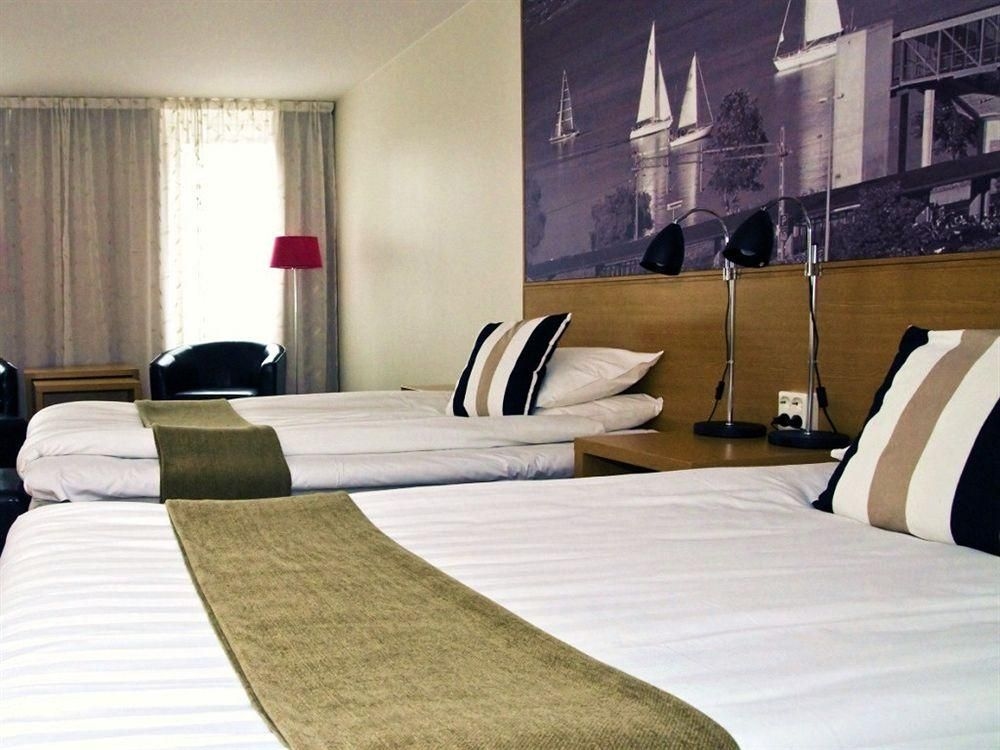 CITY HOTEL, Familjen Ericsson0