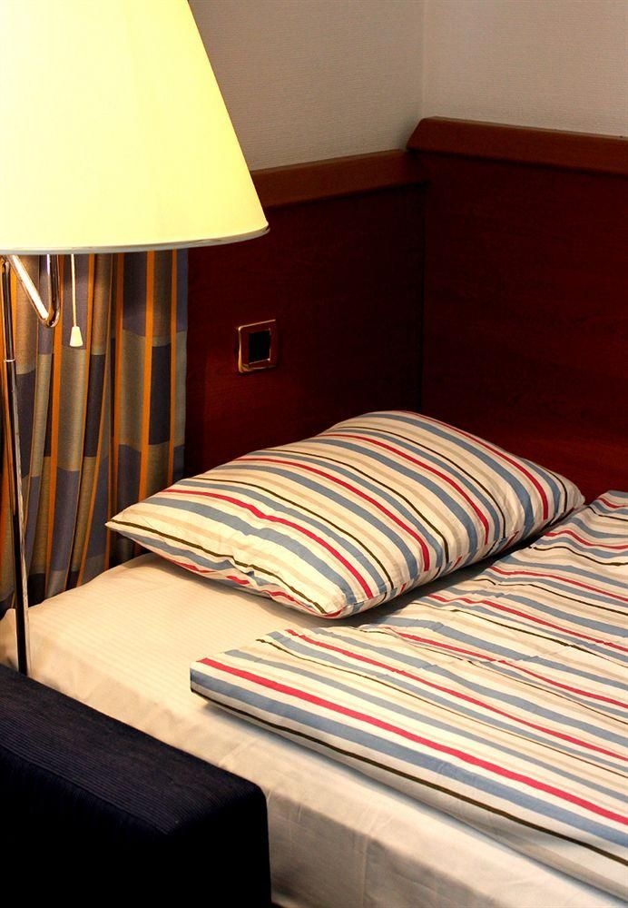 City Hotel3