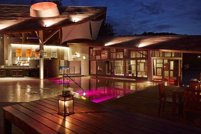 บาร์ แอนด์ เบด (Bar and Bed Resort @ Samed)1