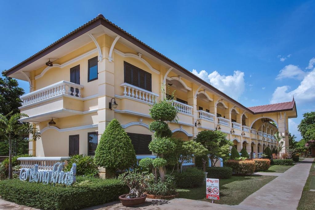 พาร์ค พูล รีสอร์ท (Park Pool Resort)0
