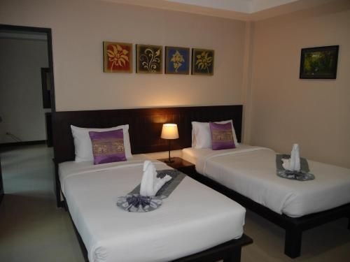 โรงแรมอัมพาเพลซ (Ampha Place Hotel)4