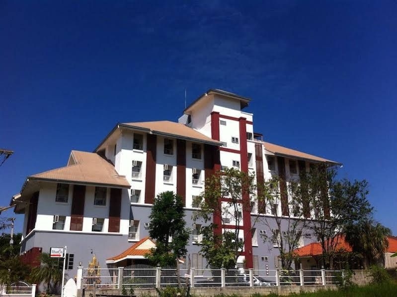 สตูดิโอ ขอนแก่น บาย ไอเช็คอินน์ (Studio Khon Kaen by iCheck inn)1