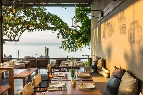โรงแรมคาซ่า เดอ มาร์ (Casa De Mar Hotel)2