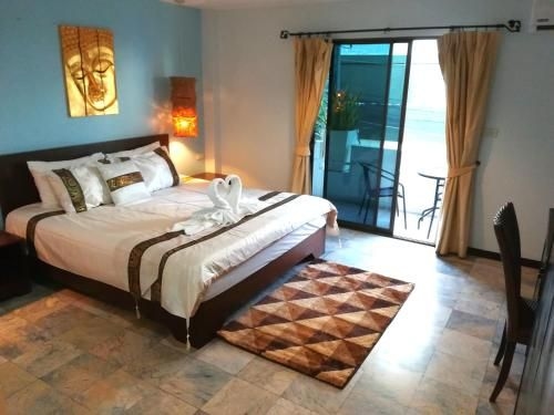 Nirvana Hotel0