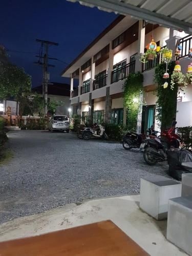 โรงแรมเอ็มเอ็ม เฮาส์ (MM House Hotel)0