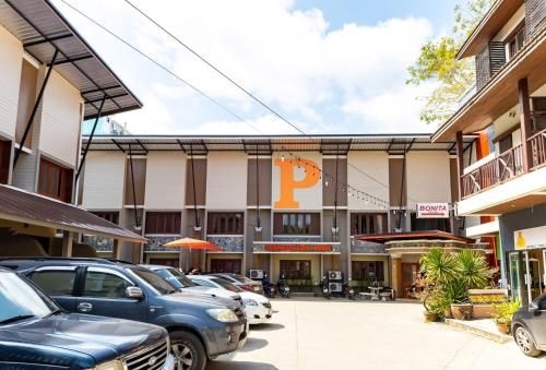 พี เฉวง เกสเฮ้าส์ (P Chaweng Guest House)0