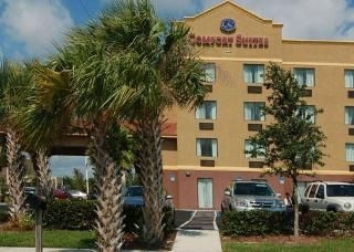 Comfort Suites0