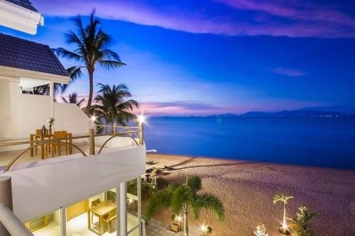 B1 Beachfront Apartments4