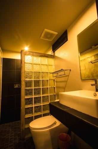 โรงแรมโลมา เพลส (Loma Place Hotel)3