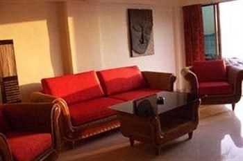 Longtail Suites1