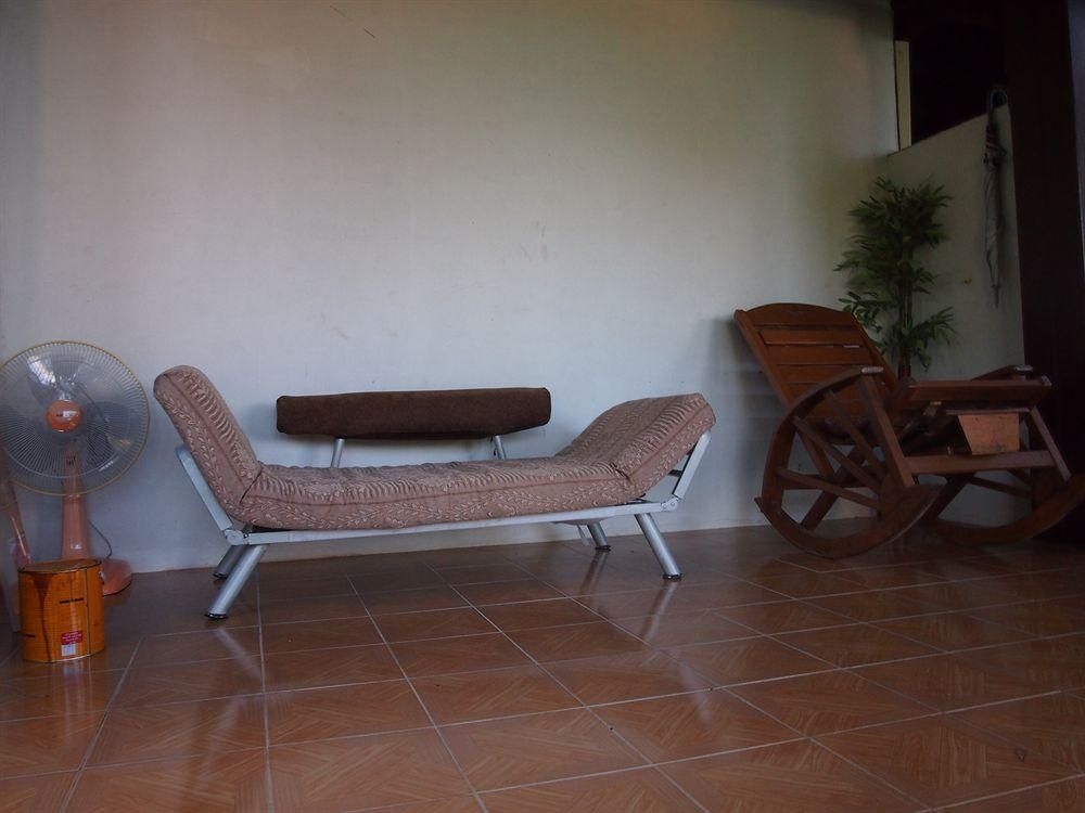 Laem Sila Resort1
