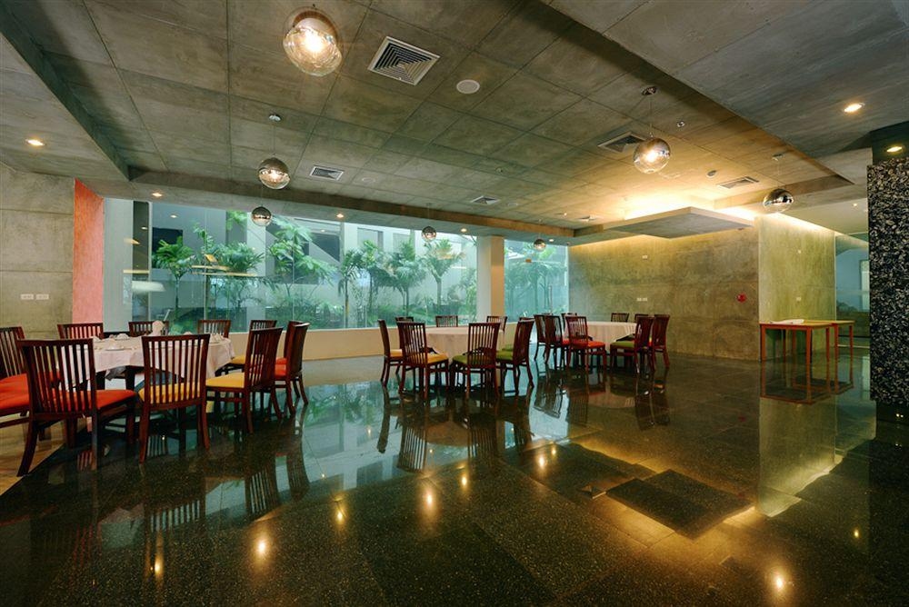 โรงแรมบุรี ศรีภู (Buri Sriphu Hotel)2