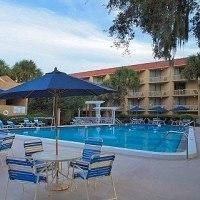 Paramount Plaza Hotel Suites3