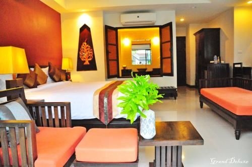 นวธารา ภูเก็ต รีสอร์ต (Navatara Phuket Resort)1