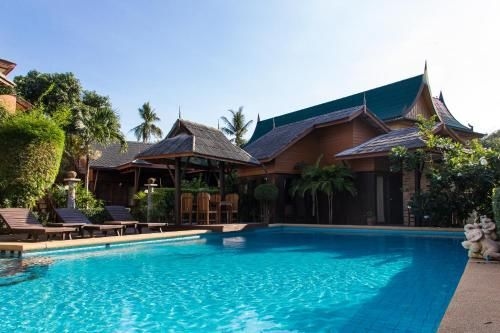 Paragon Resort & Spa0