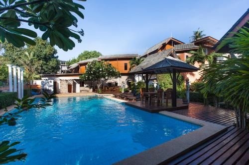 Paragon Resort & Spa1