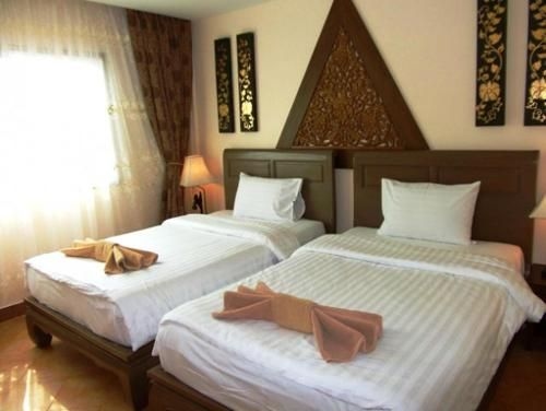 โรงแรมเรด บัลโคนี (Red Balcony Hotel)2