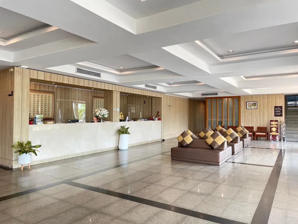 โรงแรมบรรจงบุรี (Bunjongburi Hotel)1