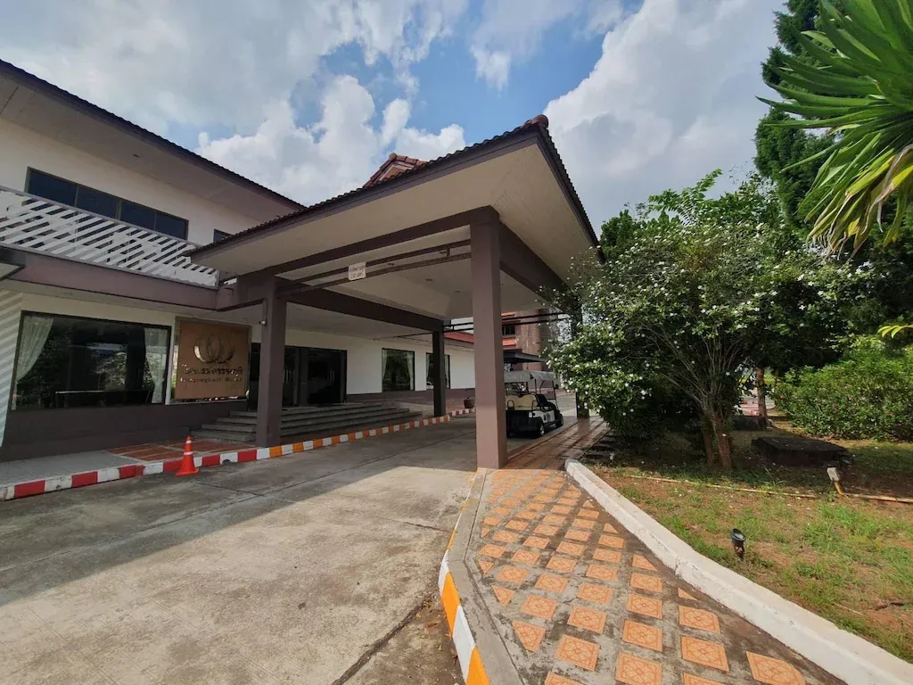โรงแรมบรรจงบุรี (Bunjongburi Hotel)0