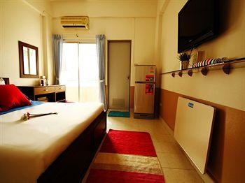 โกลเด้น อพาร์ทเม้นท์ (Golden Apartment)0