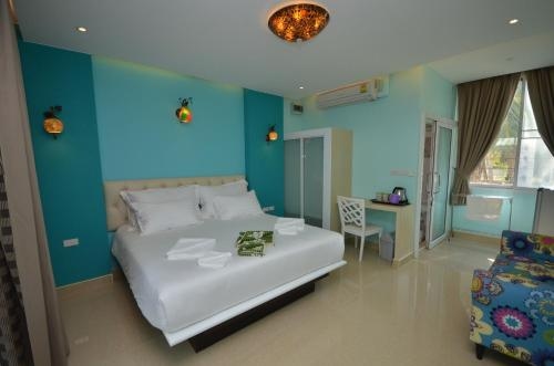 เพิร์ล บาย เดอะ ซี รีสอร์ท (Pearl By The Sea Resort)0