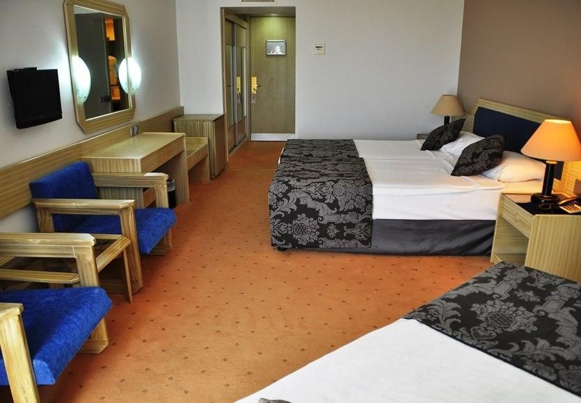 Club Hotel Maxima0