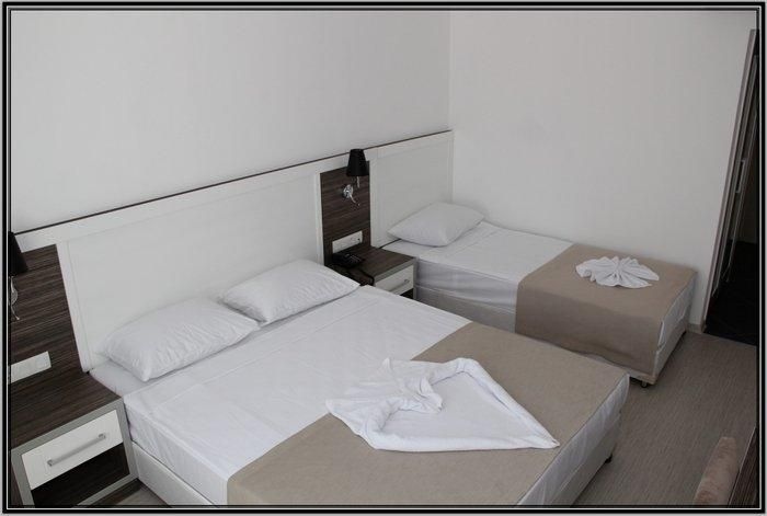 Shark Club Hotel3