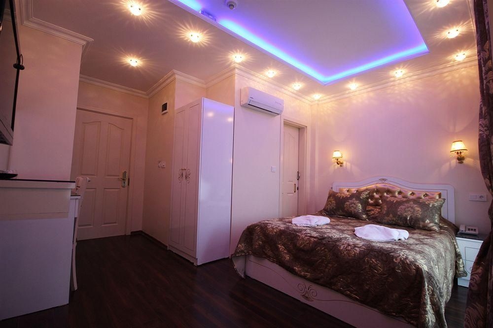 Charm Hotel2