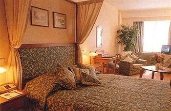 Park Royal Hotel1