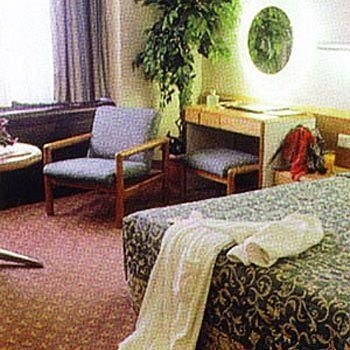 Park Royal Hotel4