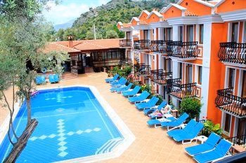 Magic Tulip Beach Hotel0
