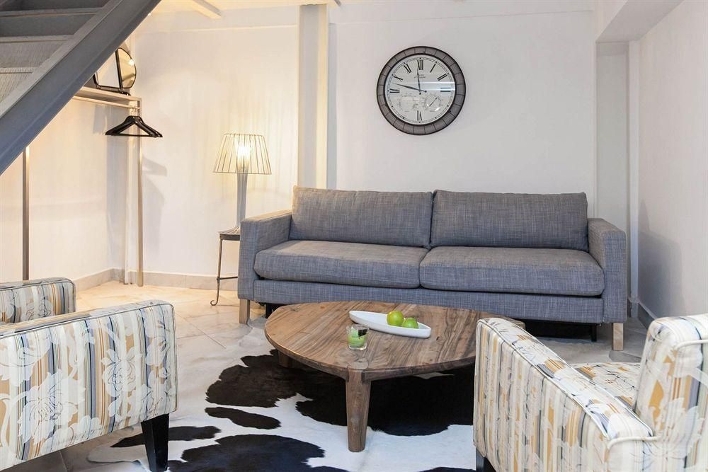 Chiconomy Suites0