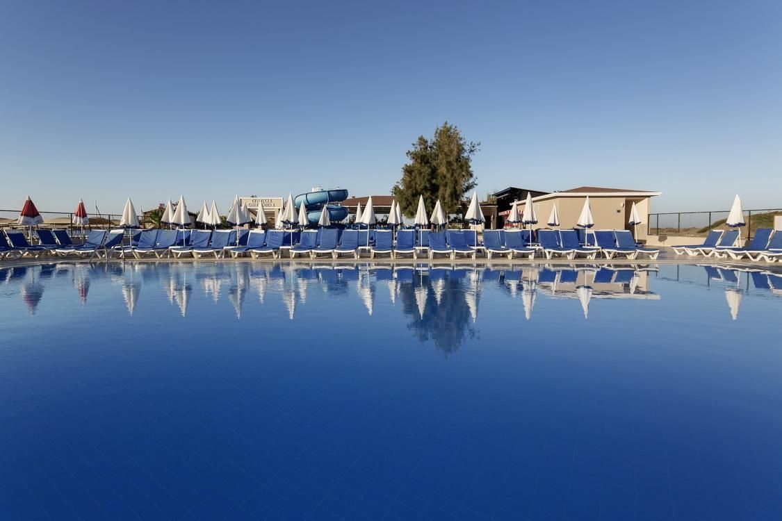 Larissa Holiday Beach Club1