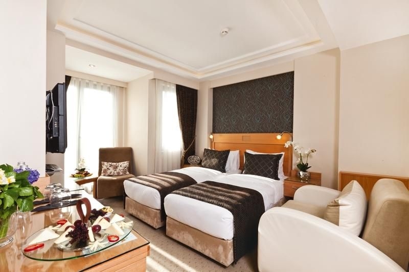 Emerald Hotel1