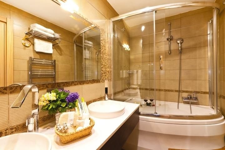 Emerald Hotel2
