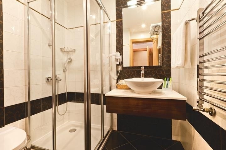 Emerald Hotel3